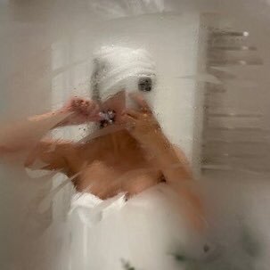 loriMichaex9b's profile picture. 