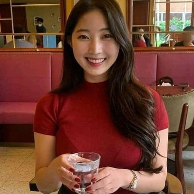 StephanieA51409's profile picture. Business and cryptocurrency investor