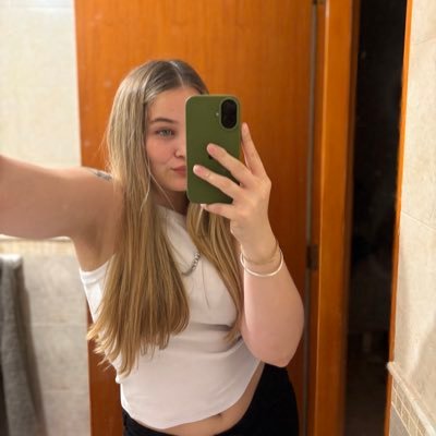 VictoriaJagou's profile picture. aburrida