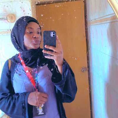 dije_emm's profile picture. A woman in S.T.E.M.