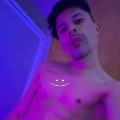 jullsgrajales's profile picture. Que quede claro que no se a donde voy, pero siganme les prometo mucha diversión en el camino. https://t.co/wbux7oY9w8