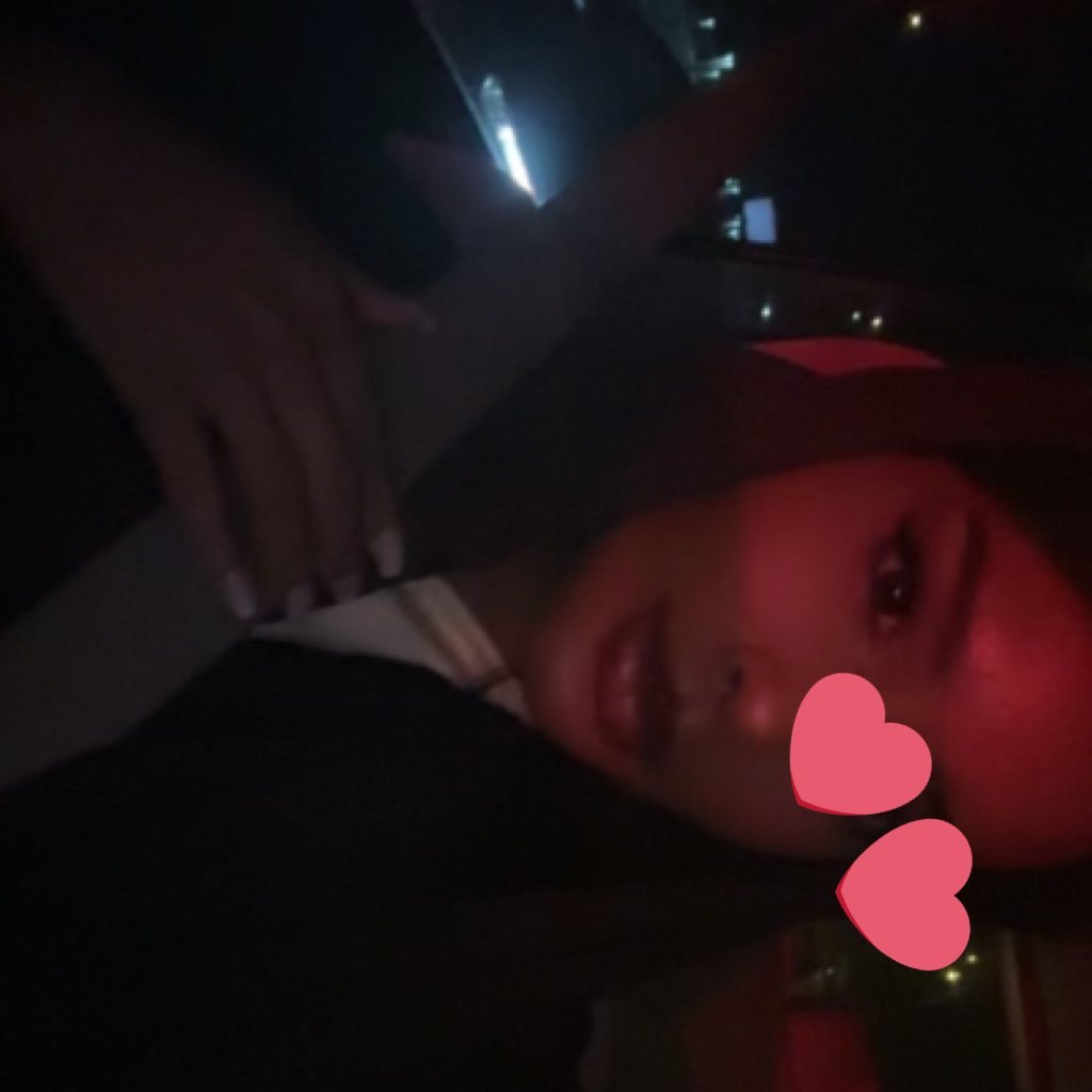 D18io's profile picture. ملكه