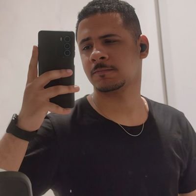 Mateus14690's profile picture. Faço latte art de dia, mato zumbis à noite (gosto de resident evil). 

Gamertag e PSN: Getrue47