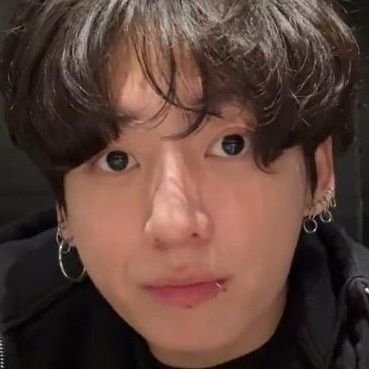 guguloved's profile picture. 𖹭 #정국 𖹭