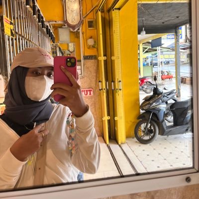 cewebabii's profile picture. 