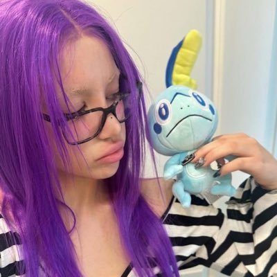 oonetwys's profile picture. 규칙을 안 지키고 말을 안 들어, 그냥!