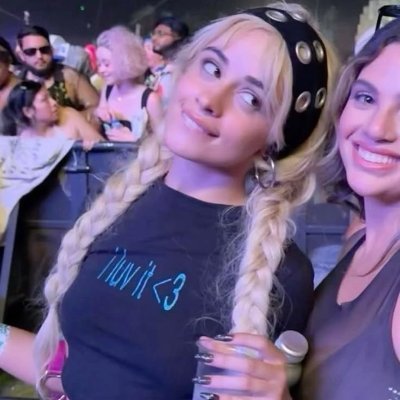 luaparanoid's profile picture. verde limão, várias cores