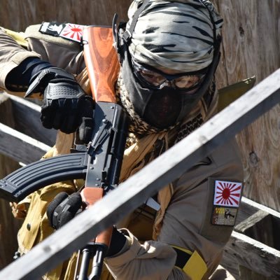 revolver44m29's profile picture. 関西のサバゲーチーム「婦人会」に所属してます。10%くらいは猫ポスト サバゲー舞踏派♡ 最近はキャリハンにハマってます。