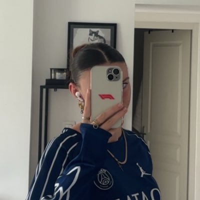 prtlkvss's profile picture. heureusement qu’le rap me sort de mes problèmes