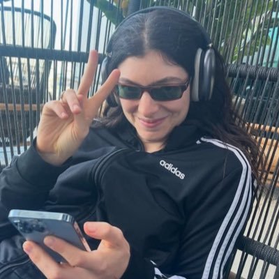 threewvlls's profile picture. idk what i do on here tbh