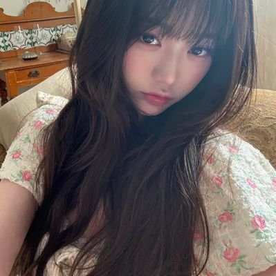 merxdt's profile picture. I would like to be a bee and live among the flowers - Anne of green gables. (1908)