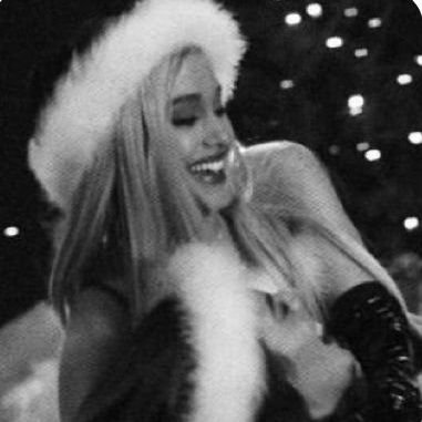 pastelven0m's profile picture. ♡₊♰ 24  • in my fiancé era• 🕸 🇨🇦 | certified yapper × chronic pfp changer + womp womp