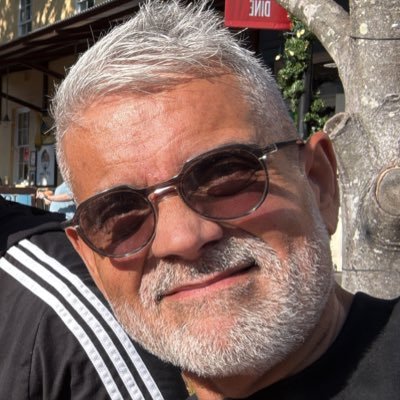 cuchovivas's profile picture. Don't blame me, I voted for her. Anti-TRUMP, Anti-CHAVEZ.