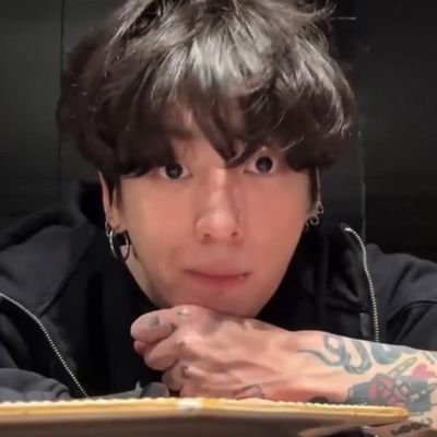 lachibunnykoo's profile picture. 💛JK💜JM
☀️🌙🖤🤍
80 liner 💖