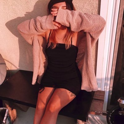 peach_esncream_'s profile picture. 4’10”, 26 years old, just a needy sub looking to be someone’s toy 🥺💖 | more personal/spam page with face pics & exclusive nsfw content @moreofophelia | MDNI.