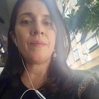 CeciEchecopar's profile picture. Profe e investigadora, en ese orden. En situación de tesis, pero aún socialmente apta