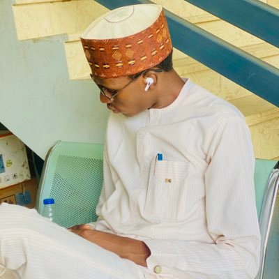 iam__abbas's profile picture. IG|| @iam___Abbas 
|| Quantity Surveying|| #Mercedes-Benz