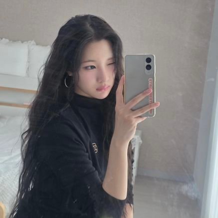 kimjauun's profile picture. 