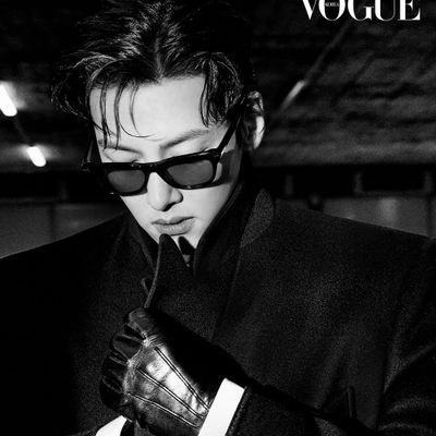 is_8275's profile picture. 