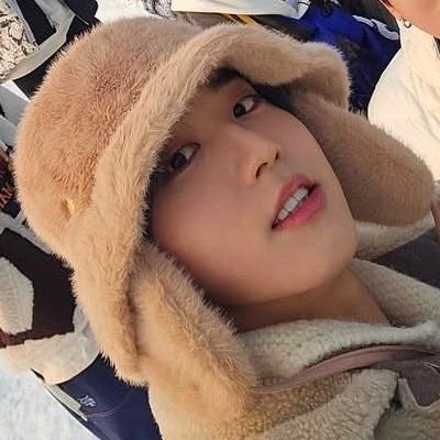 meuhannie's profile picture. between maybe and miserable