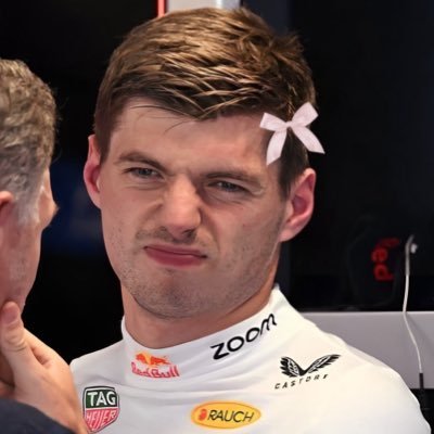 cardaneyes's profile picture. #33’ simply lovely.