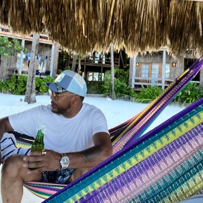 pastdrhunt's profile picture. I’m not your average guy; because I didn’t come from your average place! #facts