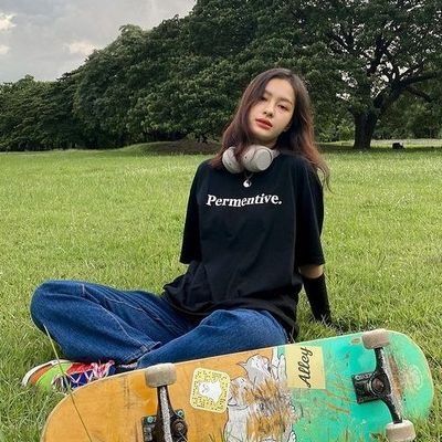 Thaysroom's profile picture. 𝖎𝖙'𝖘 𝖓𝖔𝖙 𝖏𝖚𝖘𝖙 𝖌𝖊𝖓𝖉𝖊𝖗, 𝖎𝖙'𝖘 𝖑𝖎𝖋𝖊𝖘𝖙𝖞𝖑𝖊 𝕿𝖍𝖆𝖞. TkNur