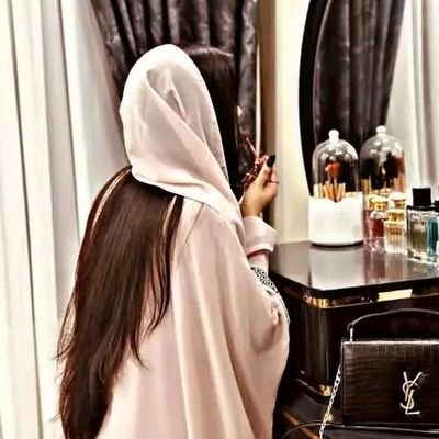 artistgirl5880's profile picture. میں چاند ہوں 🌒 
انساں نہیں 🙂💗