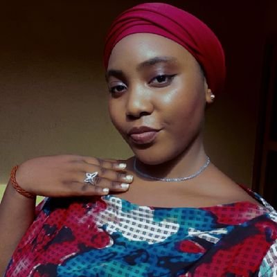 OmazAliy's profile picture. Omaz❤️✨! Muslimah, A bee that makes honey without flowers, wherever I go, it glows☺️.