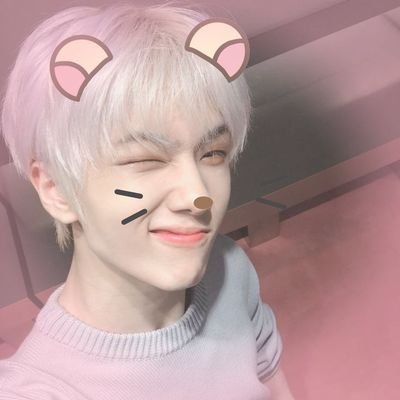 luppye00's profile picture. 𖤐⭒๋࣭ ⭑ loving and living 𓂃˖ #jisung