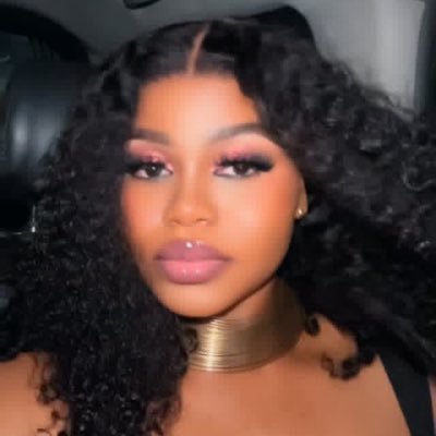 Ob_TheeStallion's profile picture. Girl’s girl| Gym-girl🦋| Terrible texter🤦‍♀️ |