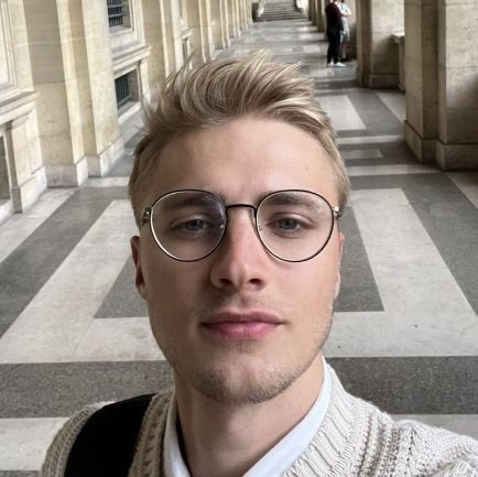 LouSey23's profile picture. Co-Founder & CMO @We_Vivo | Fortune 100 Marketer