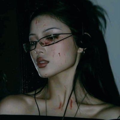 studieslle's profile picture. 