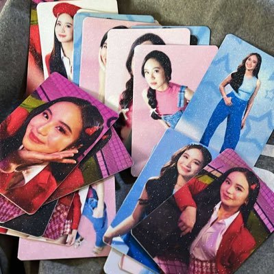 Itsmemira123's profile picture. 