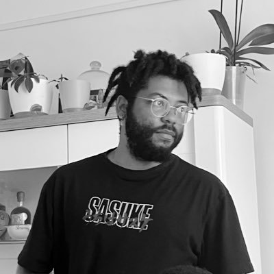 Asaki_en_solo's profile picture. Fluctuat nec mergitur