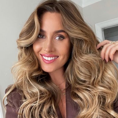 Catrine_marlene's profile picture. GOD FIRST🙏 LIFESTYLE 💼💼TRAVELLER✈️ ENTREPRENEUR 📈 God bless America 🇺🇸 mom(MAGA💯)