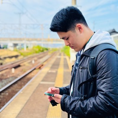 xlnviu's profile picture. H20 九州 RADWIMPS