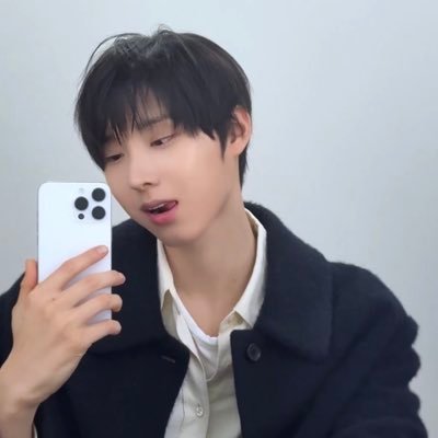 autumntxme's profile picture. For you who had to grow up too fast, I want to be your respirator. Spam × Semi-Rant acc so... do not follow first!!!!!