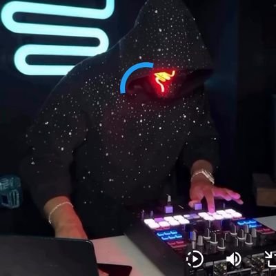 EmekaS97435's profile picture. I need a friends not enemies