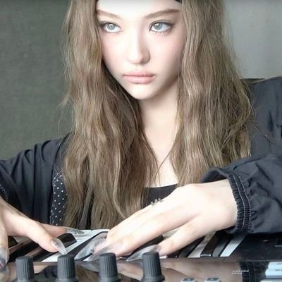 ivyfyeiz's profile picture. #whc1