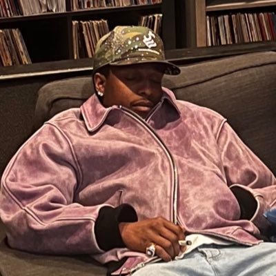 Cooliedenim's profile picture. this what sauga feel like in the night time.