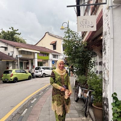 ainur_hassim's profile picture. Nothing much. Just me.