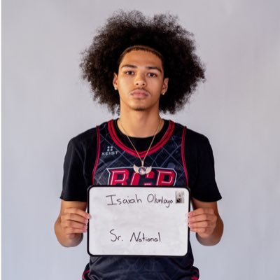 @Isaiaholunloyo_