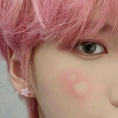 st4rlithwa's profile picture. 𐙚⋆ #홍중 #성화: 天生缘分 ₊˚ ❤︎ (semi IA! uni .. & work … & sleepy ..)