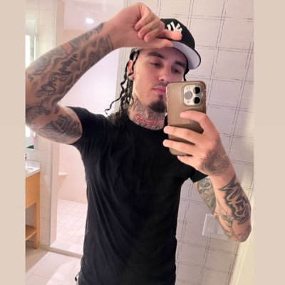 TrustQuanTTV's profile picture. ♊️♊️ i'm not a person u find twice.. 1 of 1 FR✨ Gamer + Content Creator 💚 Twitch/TikTok Streamer:TrustQuan 🎮 @TrustQuanTTV @TopLevel2K