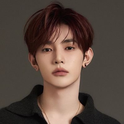 zhaoeveryday's profile picture. for zb1 center,main vocalist and FOTG #장하오 🎻