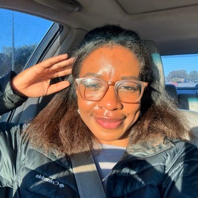 Shantellicake's profile picture. 