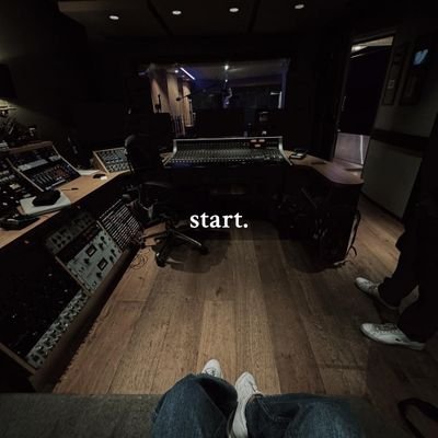 Tonyep20's profile picture. 🎶 Smooth Studio Beats 🎶
Your go-to hub for smooth, genre-blending music production.
🎛 Crafting custom beats, mixing, and mastering sounds that resonate.