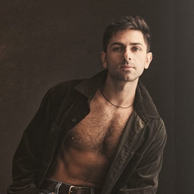 ty_ler_michael's profile picture. I’m right on top of that, Rose. (he/him)