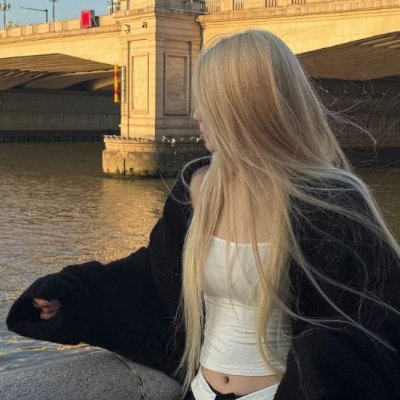 pia_piapie's profile picture. Started with a dream, staying for the grind.